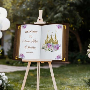 Placa de aniversário roxa impressa, princesa, príncipe, placa de boas-vindas floral, placa de espuma personalizada, decoração de livro de histórias personalizada de aniversário de conto de fadas
