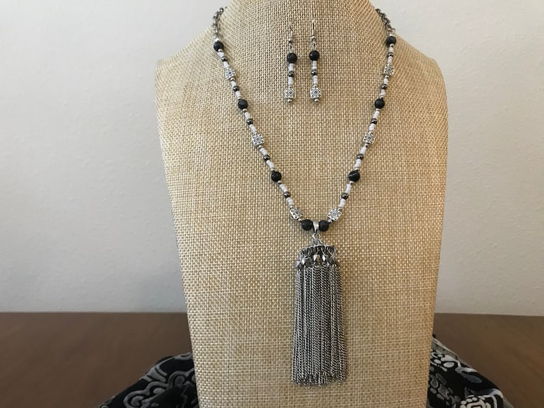 Agate and Metal Beaded Jewelry Necklace and Earring Set Statement Piece.
