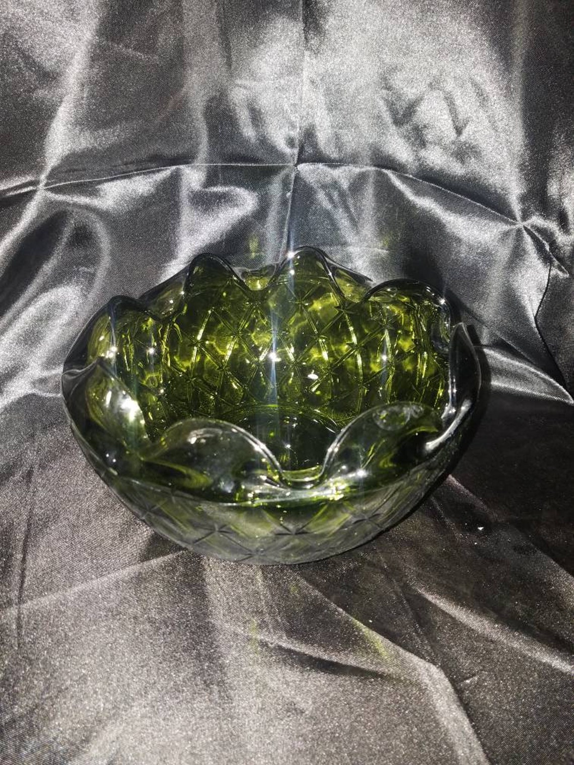 Avocado Green Blown Glass Large Bowl Vintage Kitchen Vaseline Etsy Italia