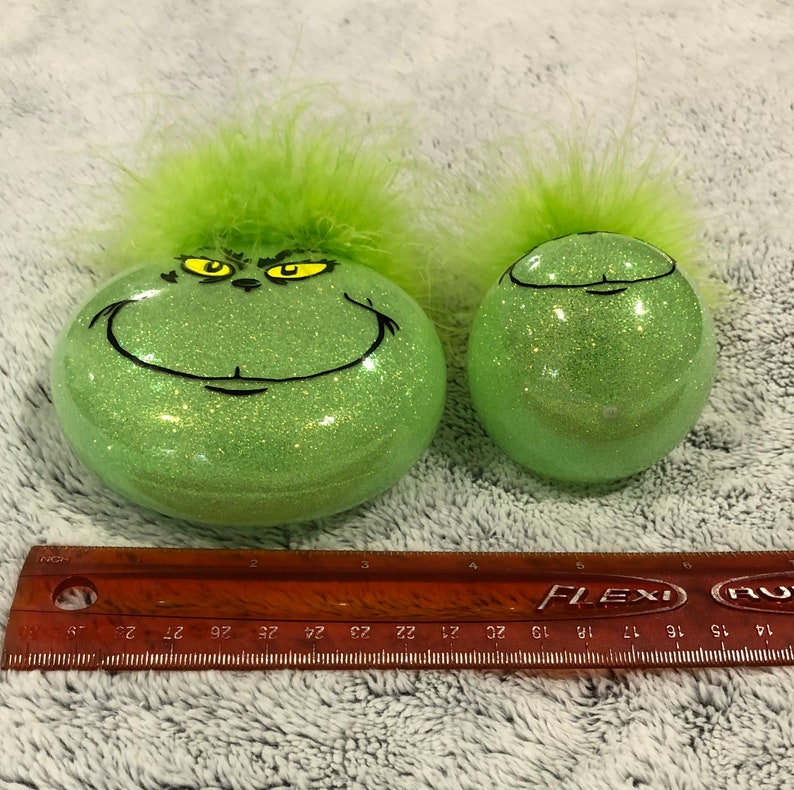 Grinch Bulb Ornaments - Etsy
