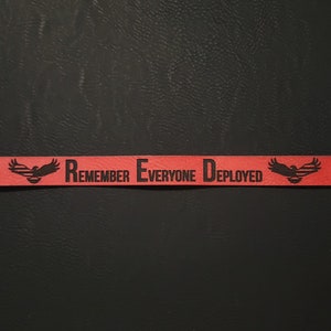 Denken Sie daran, alle eingesetzt Armband, Kunstleder Armband, Geschenke mit Lasergravur, Armband mit Lasergravur, RED Freitag Armband, USA Armband