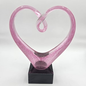 9&quot; Pink Glass Heart with Engraved Plate – Elegant Personalized Keepsake Gift, Engraved Glass Heart, Personalized Heart Gift, Heart Sculpture