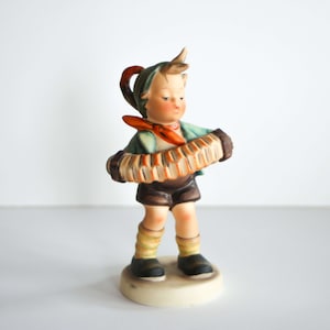 ACCORDIAN BOY — Hummel Goebel | Rare Vintage German Figurine | #185 — 5.5&quot;