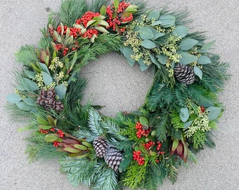 Fresh Mixed Pine Cones, Safari Red Berries Wreath for Front Door Decor  Housewarming Birthday, Saint Patricks day, Spring, Summer Home decor