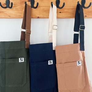 Essential Classic Apron, 100% Cotton, Smart Pockets, Cotton Straps, Chef,  Barista, Restaurant, Barber, Florist (Sewing Custom Available)