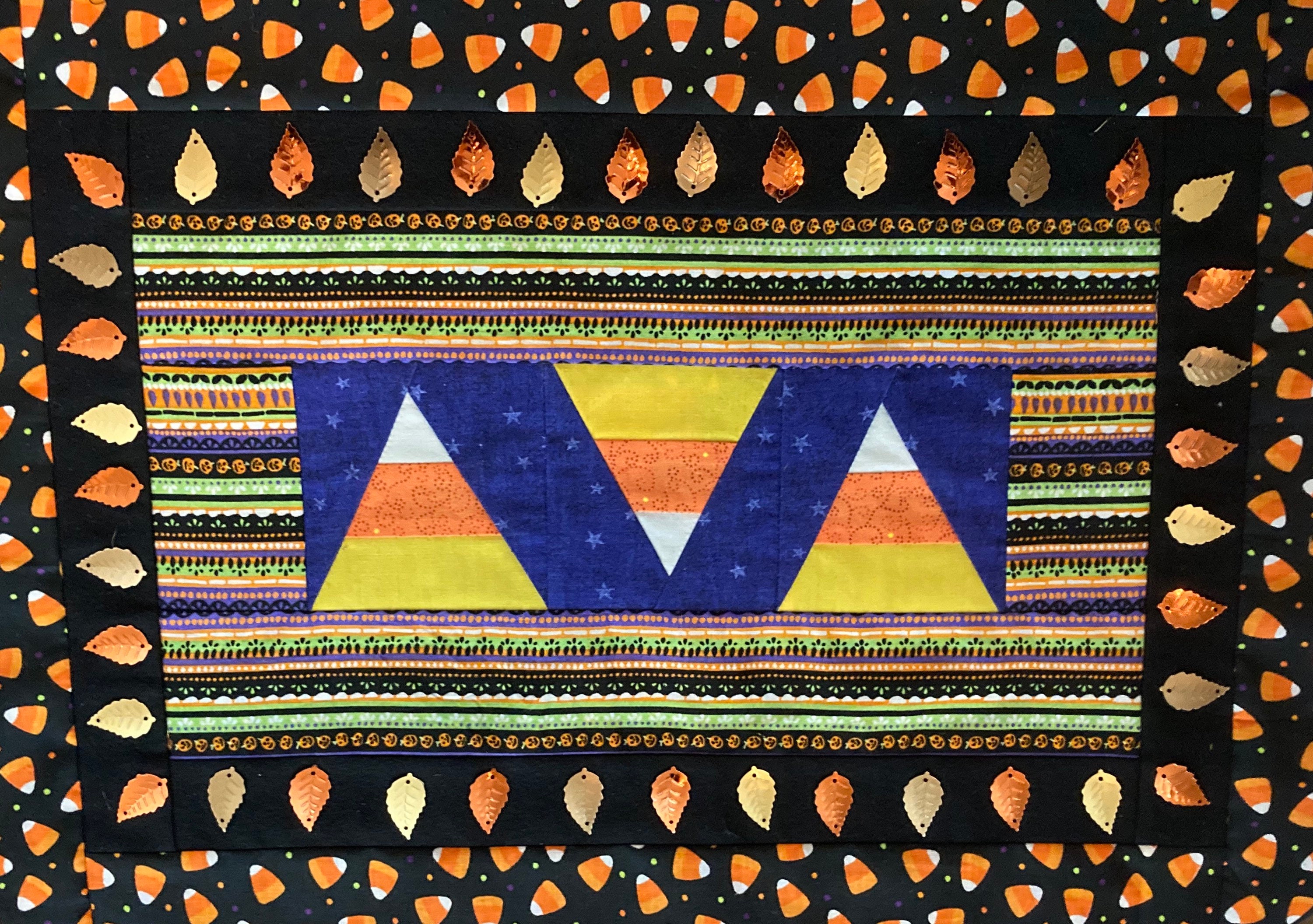 Candy Corn Mini Quilt handbeading & sequins Etsy.de