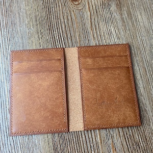 Cartera de cuero hecha a mano, bifold compacto minimalista de 6 bolsillos, estuche de tarjeta delgado de cuero italiano pueblo veg tan italiano