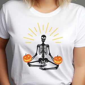 Meditatie skelet Unisex T-shirt, grappig Halloween feestkostuum, val skelet shirt, yoga skelet tee-cadeau shirt voor yogi, pompoen top