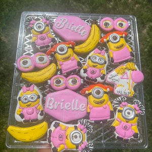 Minions Inspire custom sugar cookies (also available in others colors)
