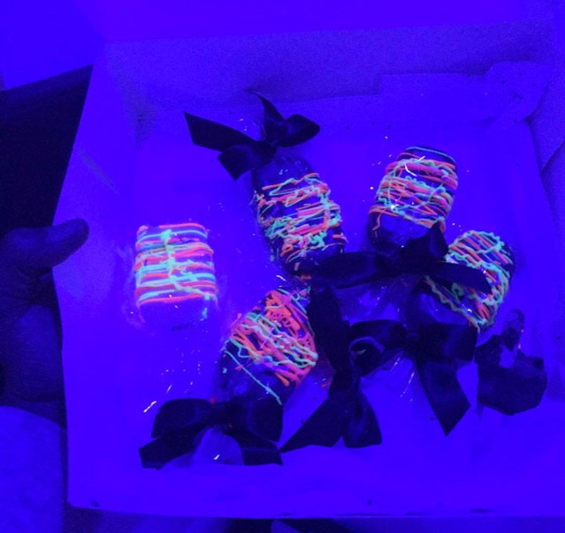 Glow in the Dark/neon Cakesicles Etsy