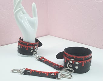 Rot Tropfen Goth Kunstleder Handschellen, Manschetten Set, Fake Blood Armband Manschetten