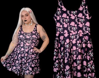 Pastell Goth Skater Kleid mit Taschen, Kawaii Spooky Axolotl Skelett Muster Sommerkleid