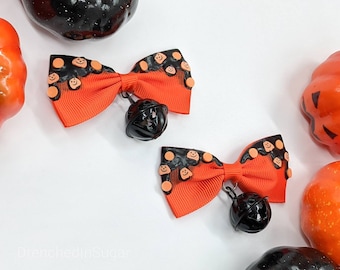 Kawaii Goth Pumpkin Bows, Pumpkin Sprinkle Candy Drip Hair Bows with Jack-o'-lantern Bell Charms