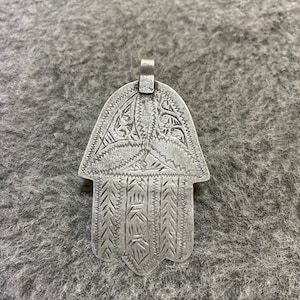 Morocco- Old Berber Silver Khamsa Pendant, Berber Hamsa, Hand Of Fatima, Berber Amulet, Gift For Her, Moroccan Jewelry
