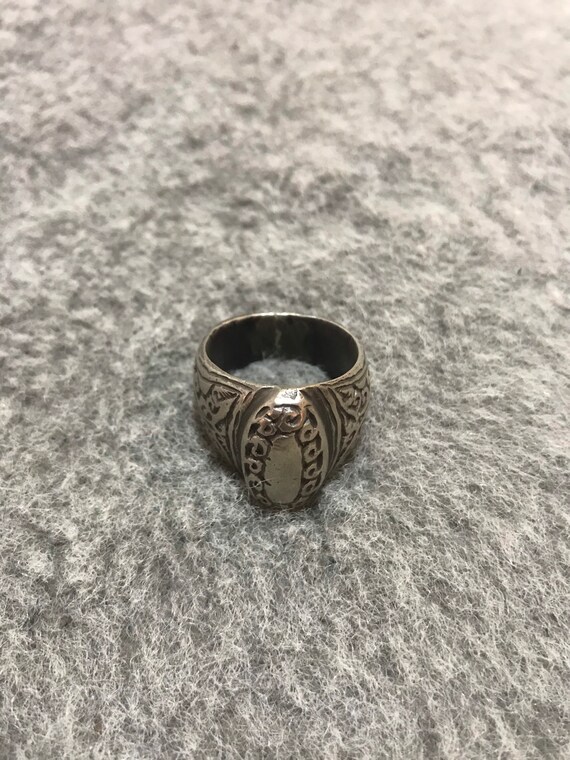 Antique Solid Large Silver Ring From Morocco,Berb… - image 2