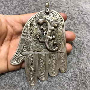 Moroccan Berber Silver Salamander Khamsa,Hand of Fatima,Berber Pendant,Handmade Khamsa,Moroccan Jewelry
