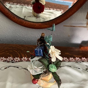 Sola Wood Flower Mini Christmas Arrangement