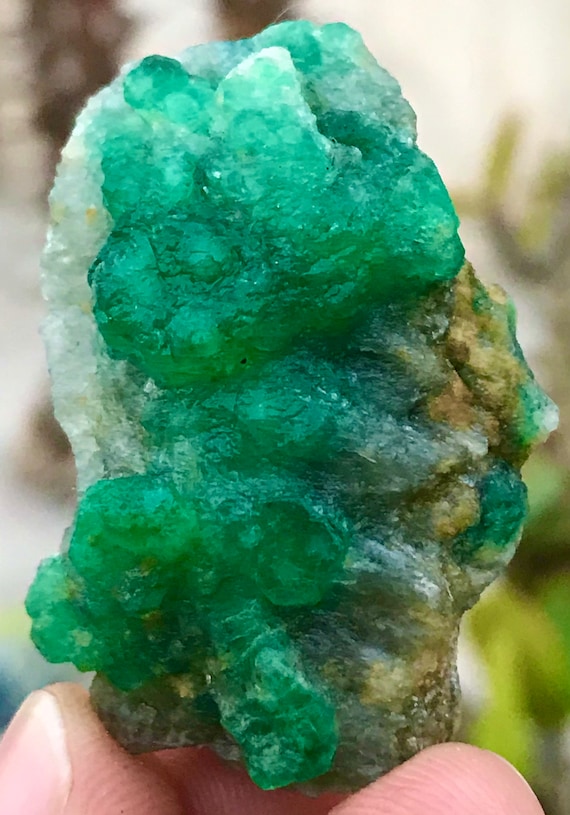 144 Carats World Rare Damage Free Lush Green Emerald Crystals Specimen
