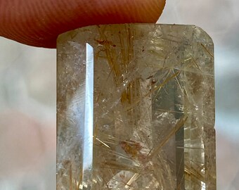 Quartz Rutilé Vert 82,75 Carats Pierre Précieuse Ovale Facettée Laboratoire Inde