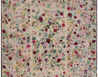 Vintage American Hooked Rug Hand Made in USA. 8&#39; x 10&#39; large and unique area rug.