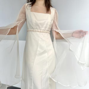 ヴィンテージ 1960 年代 XS/S エンジェル スリーブ ウェディング ドレス、1970 年代 エーテル ウェディング ドレス