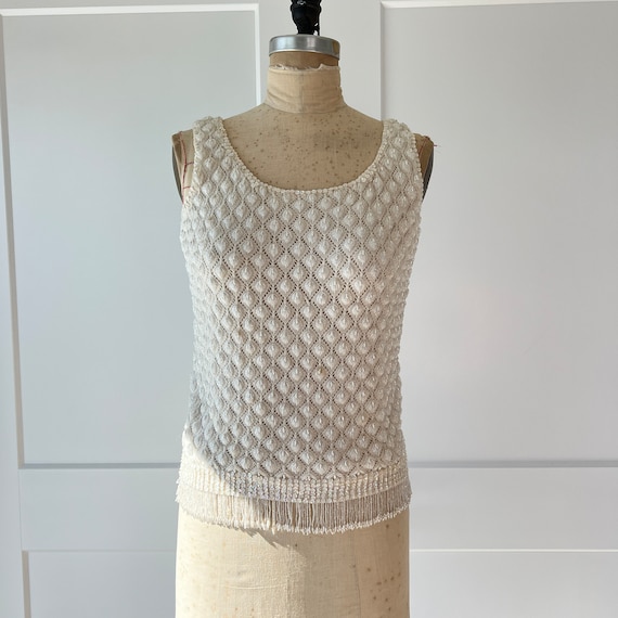 1950s S/M White Beaded Knit Fringe Tank - image 2