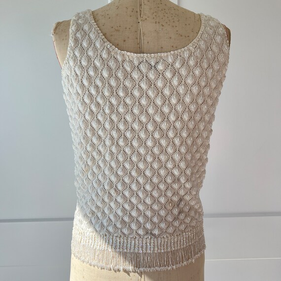 1950s S/M White Beaded Knit Fringe Tank - image 6