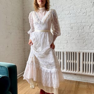 Vintage 1970s S/M Gunne Sax Victorian Style Lace Gown, 1970s Gunne Sax Wedding Dress
