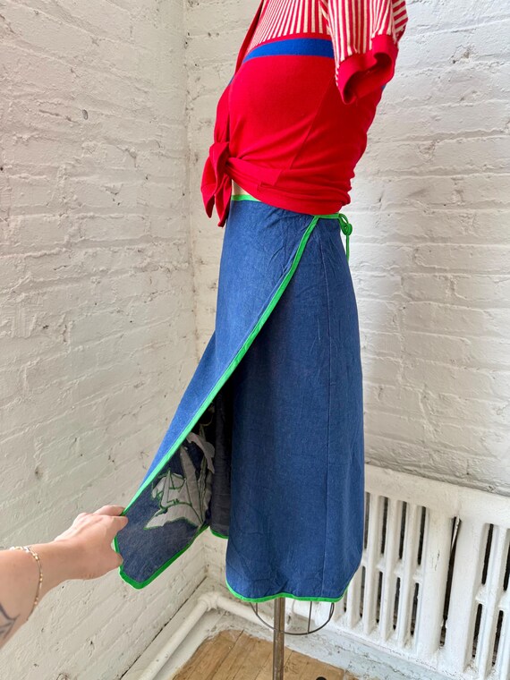 Vintage 1970s Grasshopper & Flower Appliqué Cotto… - image 9