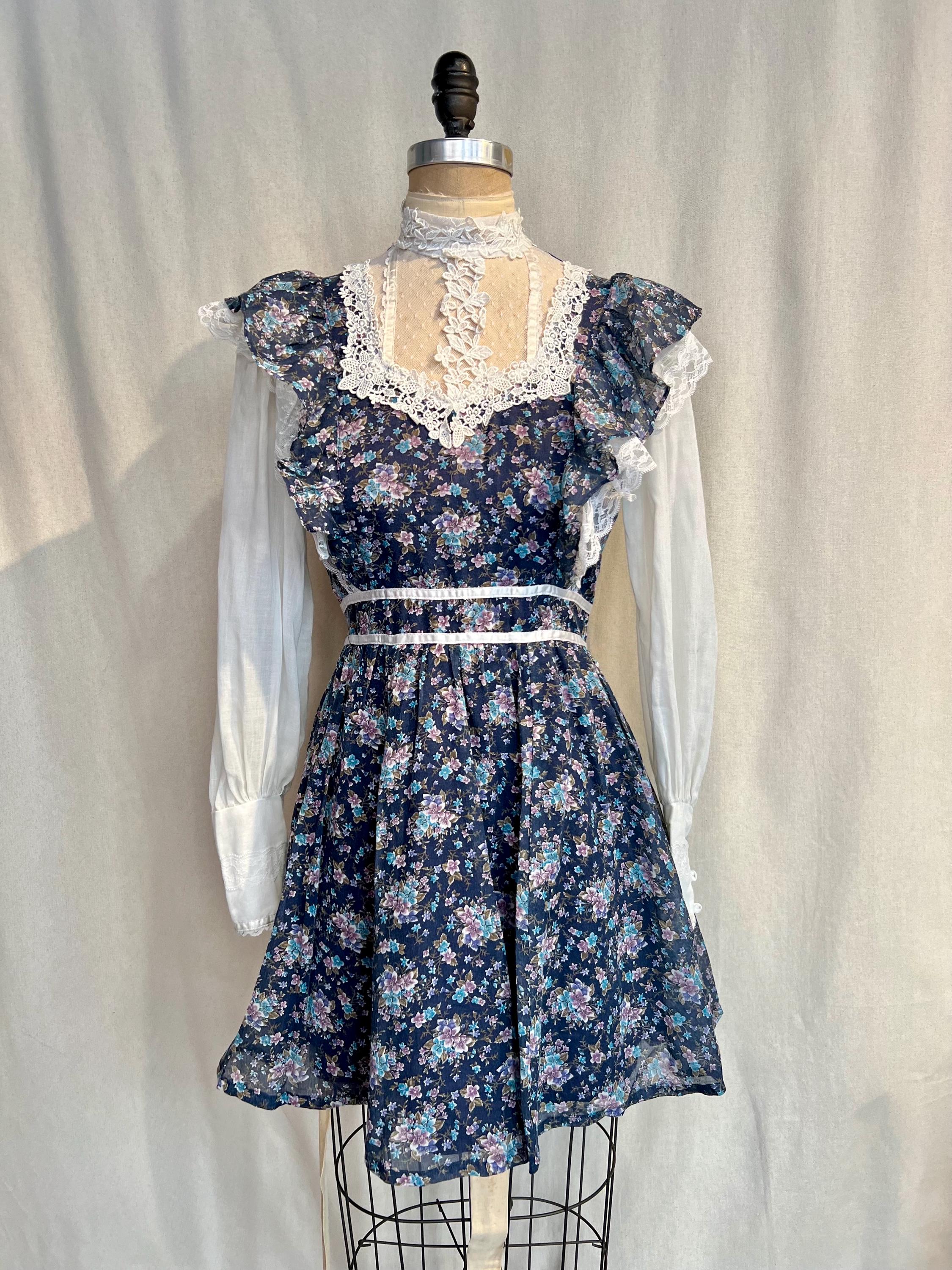 Vintage 1970s Gunne Sax Floral Mini Dress: Cottagecore Lace Trim - Etsy