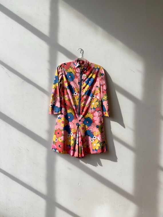 True Vintage 1960s/70s Mod Floral Romper | Lightweight Retro One Piece | Vintage Flower Power Romper