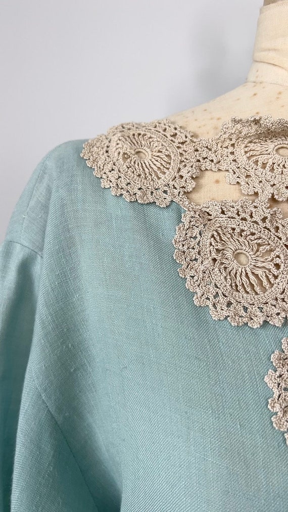 Vintage 1960s Handmade Linen and Crochet Long Sle… - image 6