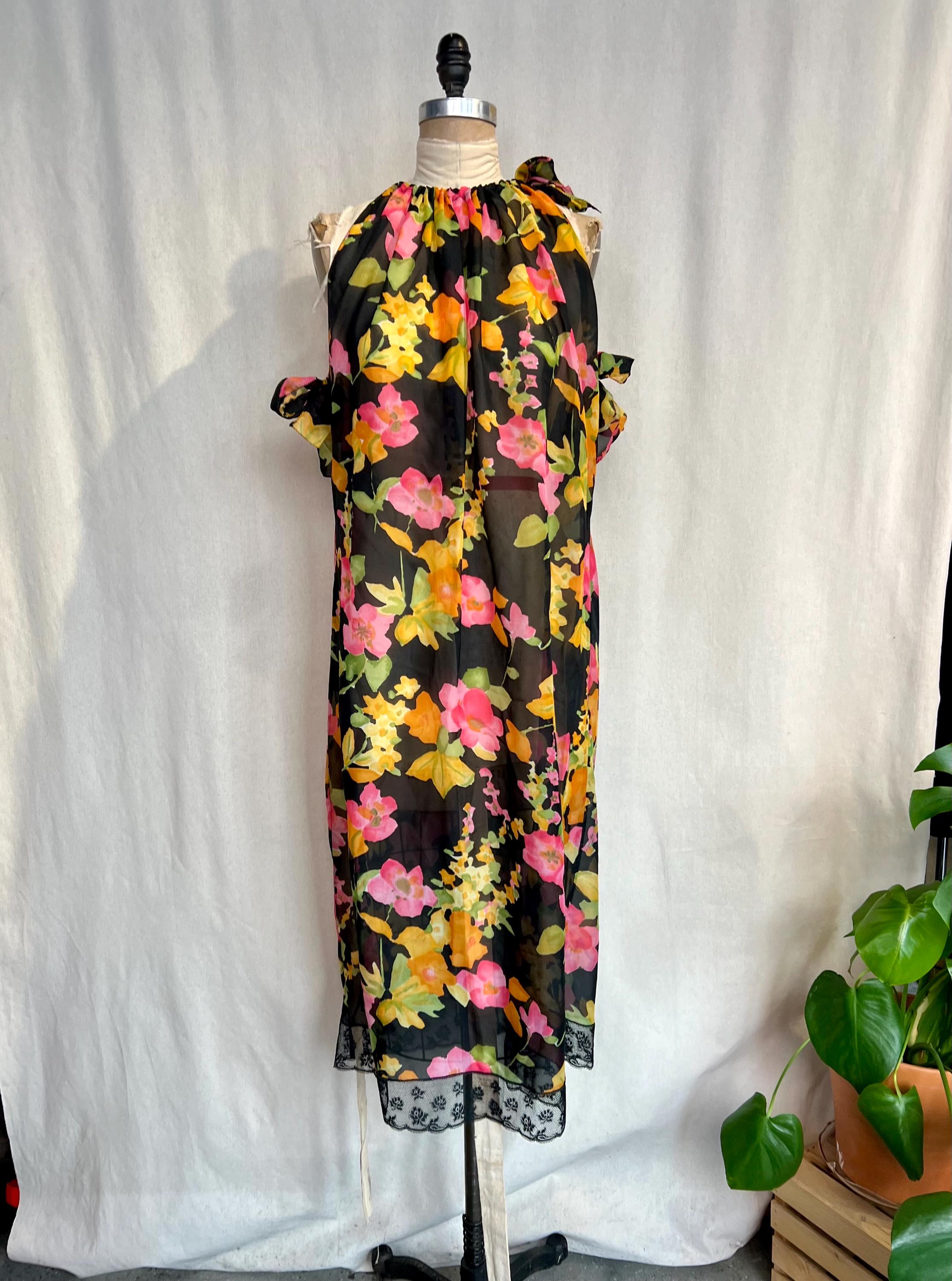 Camicia da notte rosa cipria Negligée con lacci di piume di marabù - S.I.M., anni '60 in vendita su Italia | camicia da notte anni 60
