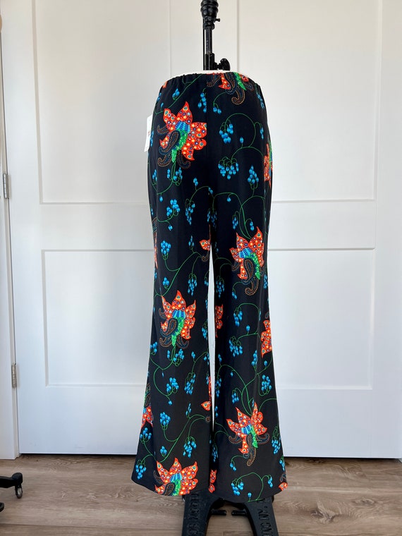 Vintage 1970s Retro Floral M/L Mod Floral Flare P… - image 2