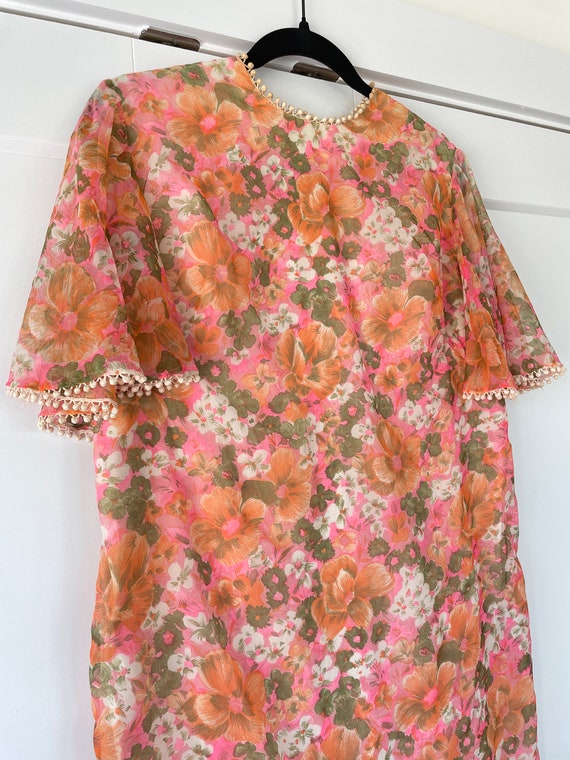 1960s Bright Floral Cosmo Flower Shift Dress - image 2