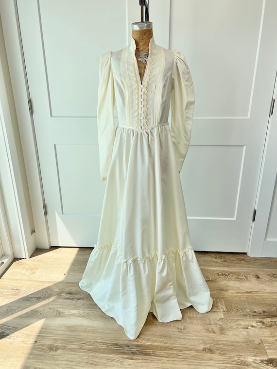 gunne sax wedding dresses vintage Cream Lace Dress Perfect for proms Vintage Gunne Sax Jessica McClintock