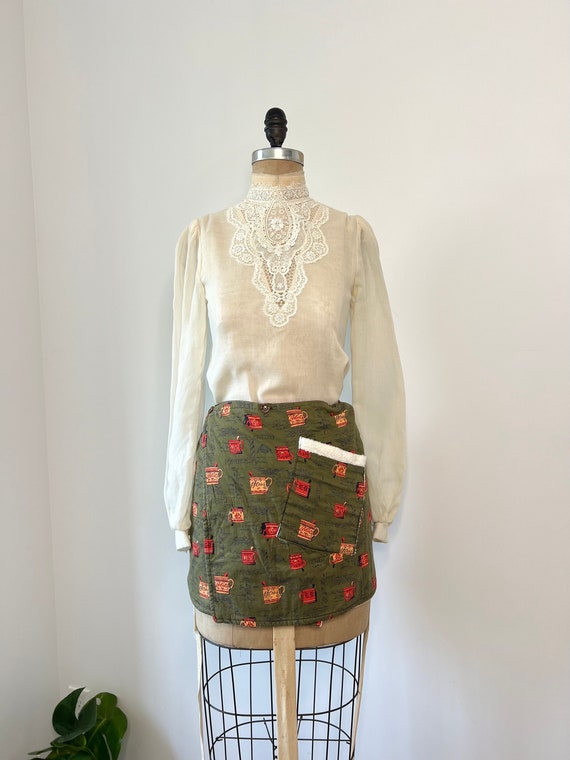 Vintage 1960s/70s Terrycloth Lined Novelty Print of Historical Figures Signatures Wrap Skirt