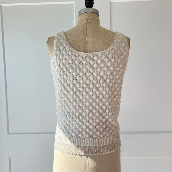 1950s S/M White Beaded Knit Fringe Tank - image 5