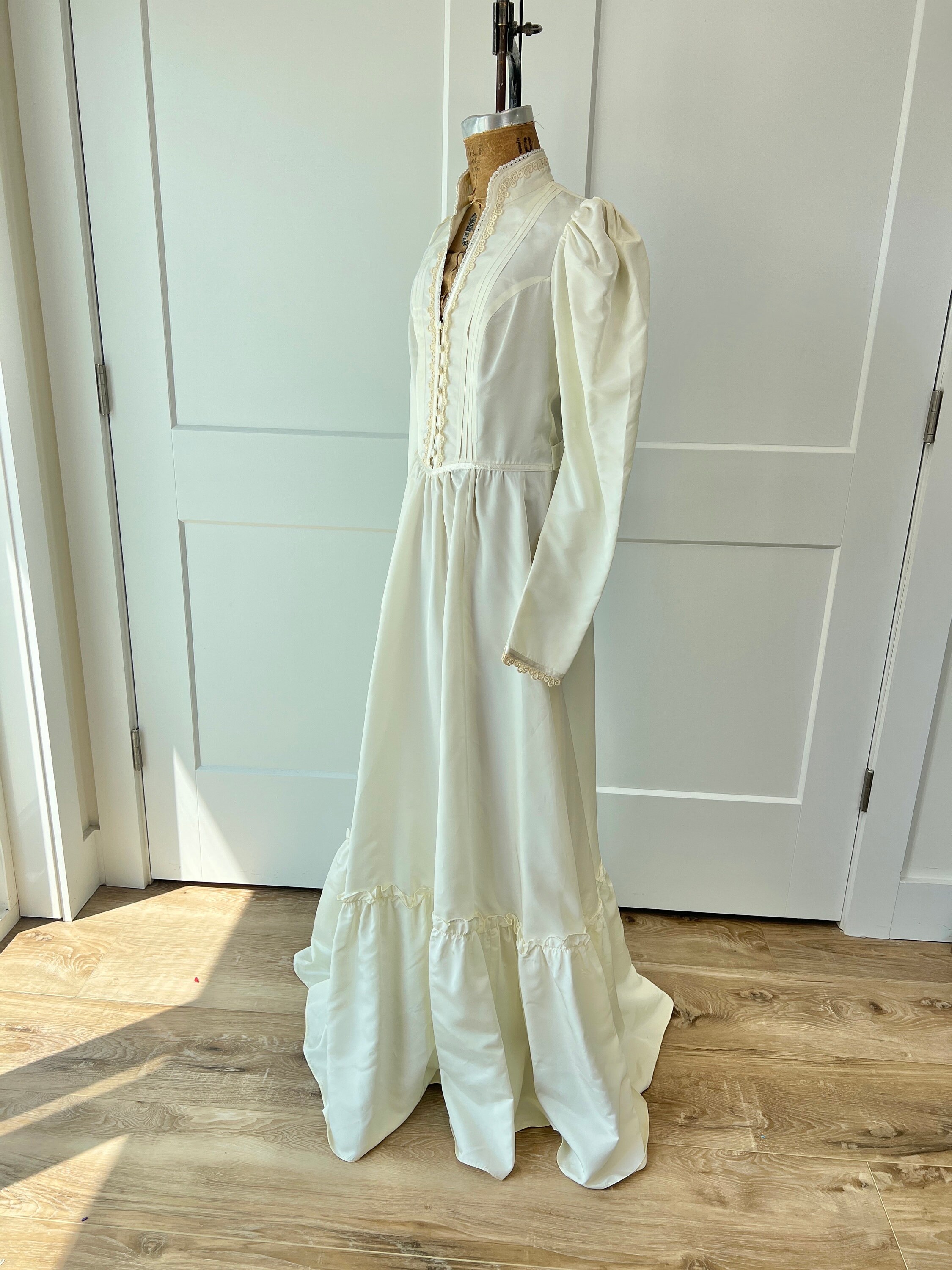 Vintage 1970s XS/S Gunne Sax Pleated Lace Trim Bohemian Taffeta Wedding ...