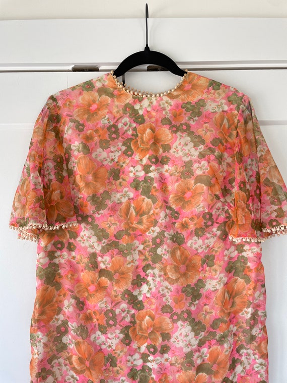 1960s Bright Floral Cosmo Flower Shift Dress - image 3