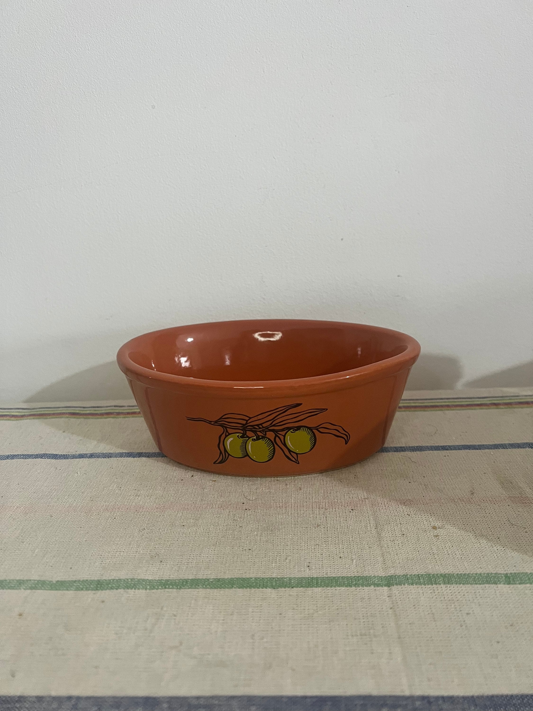 片面にオリーブのデザインが施されたヴィンテージのスペイン製釉薬を