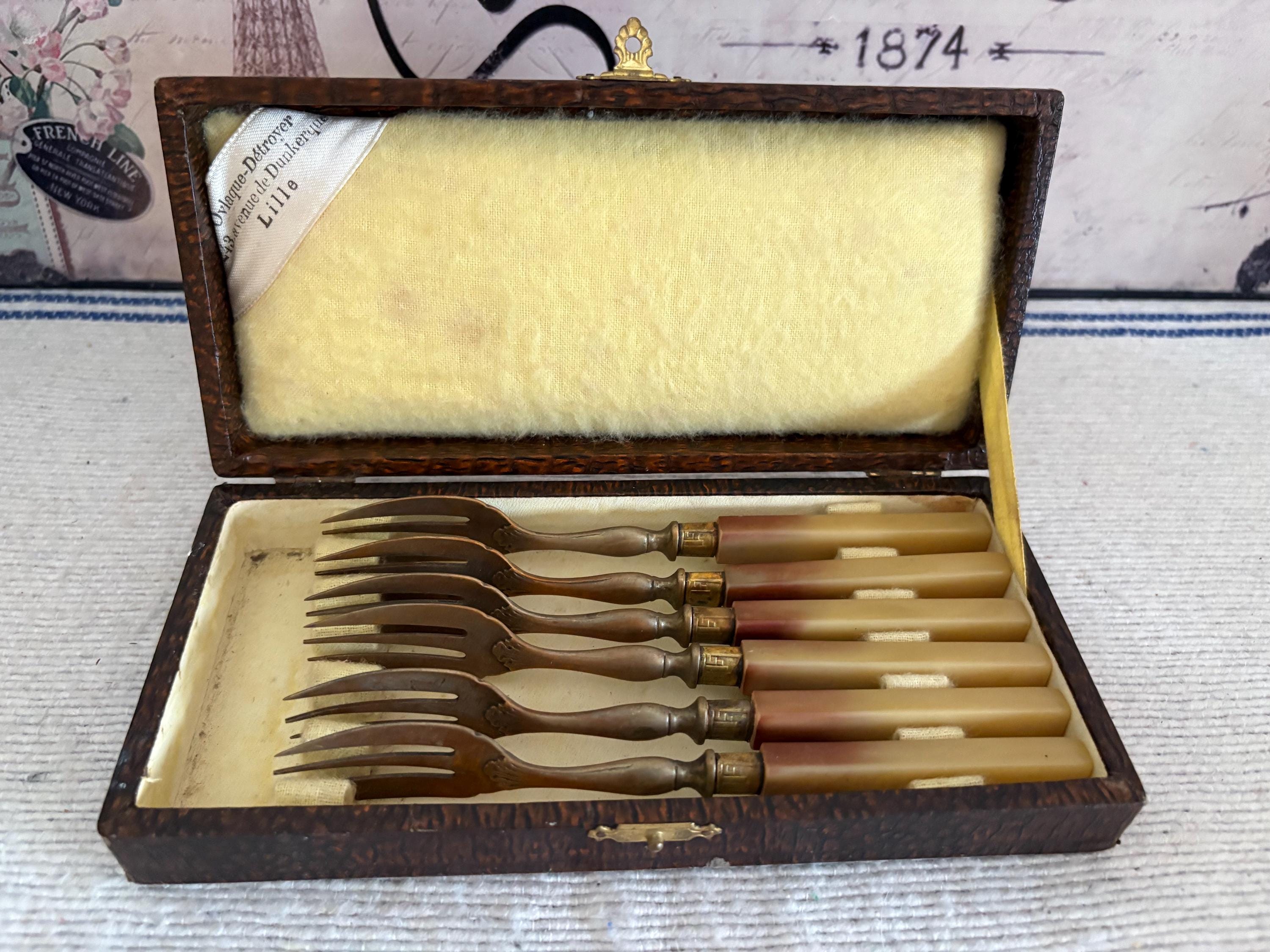 6 Fourchettes à entremets Christofle métal doré poinçon à la balance 1844-1935
