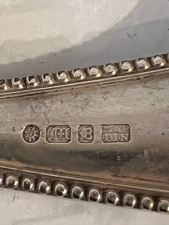 A Small Silver Mappin Brothers 19th Century ( Sun Symbol - 1835