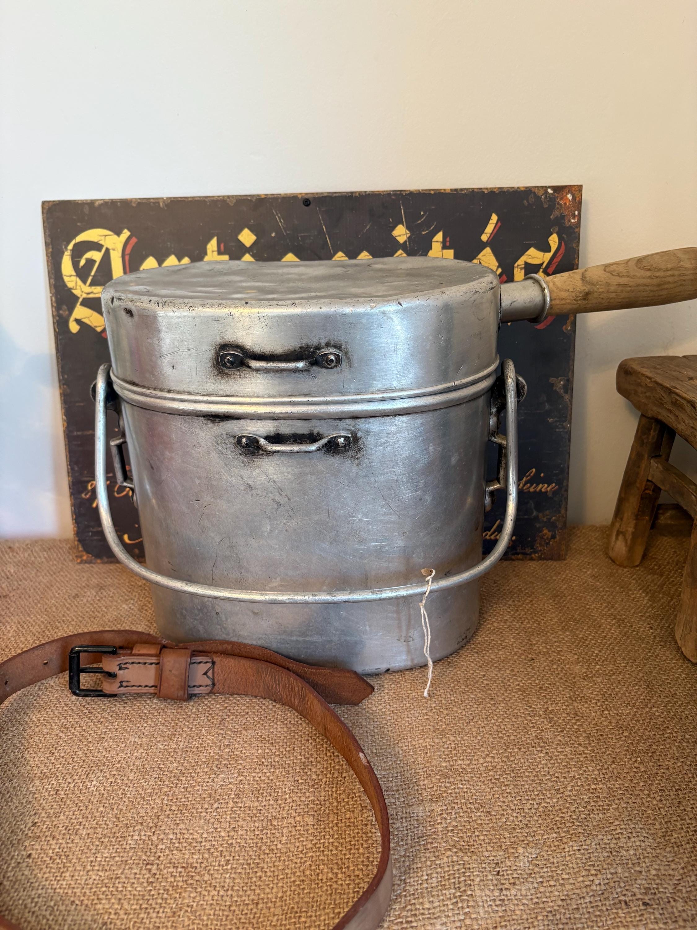 A French Vintage M.M.T. Tournus 1945 Military Mess Tin Set