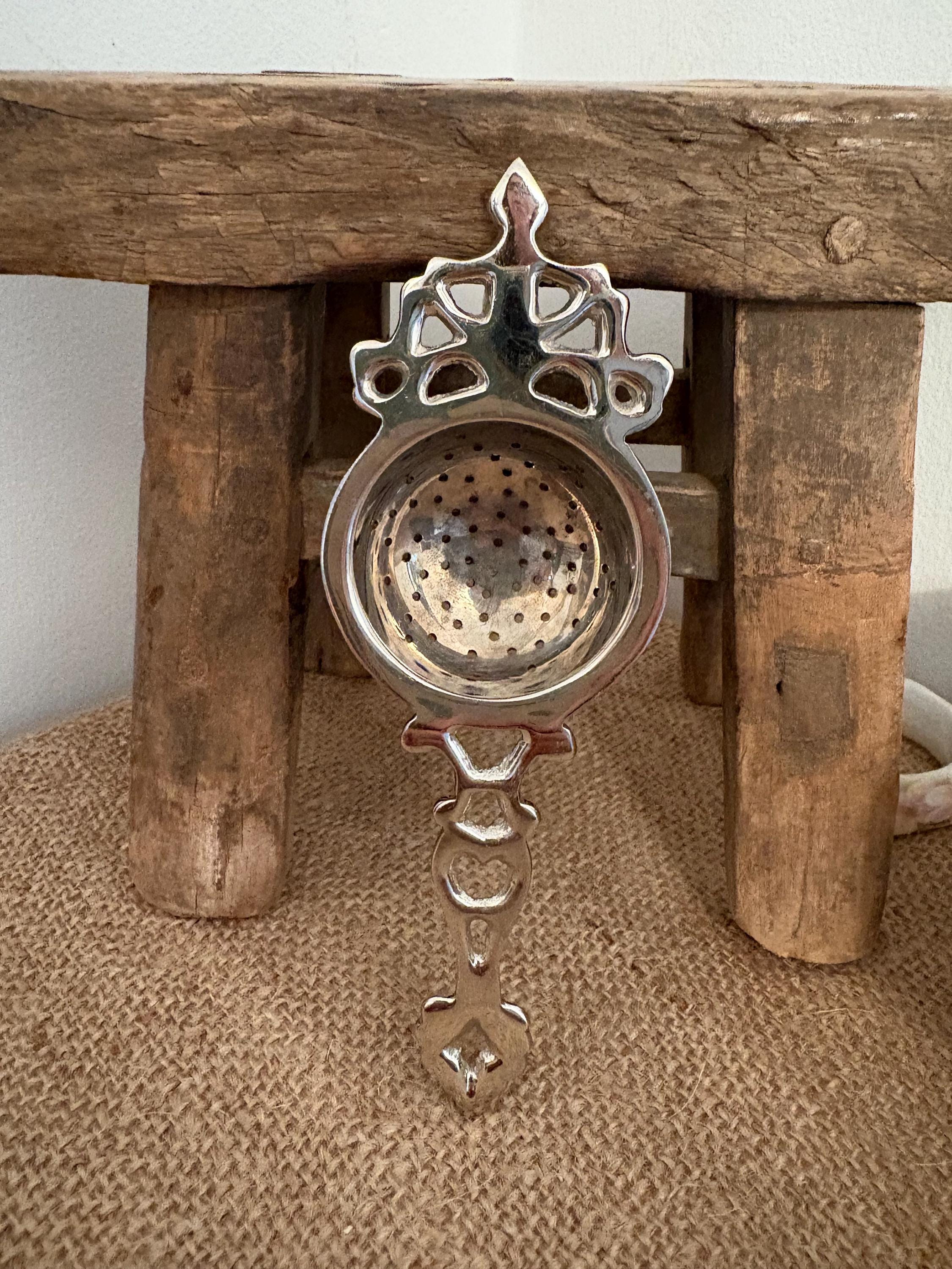 Silver plate tea strainer - Etsy 日本