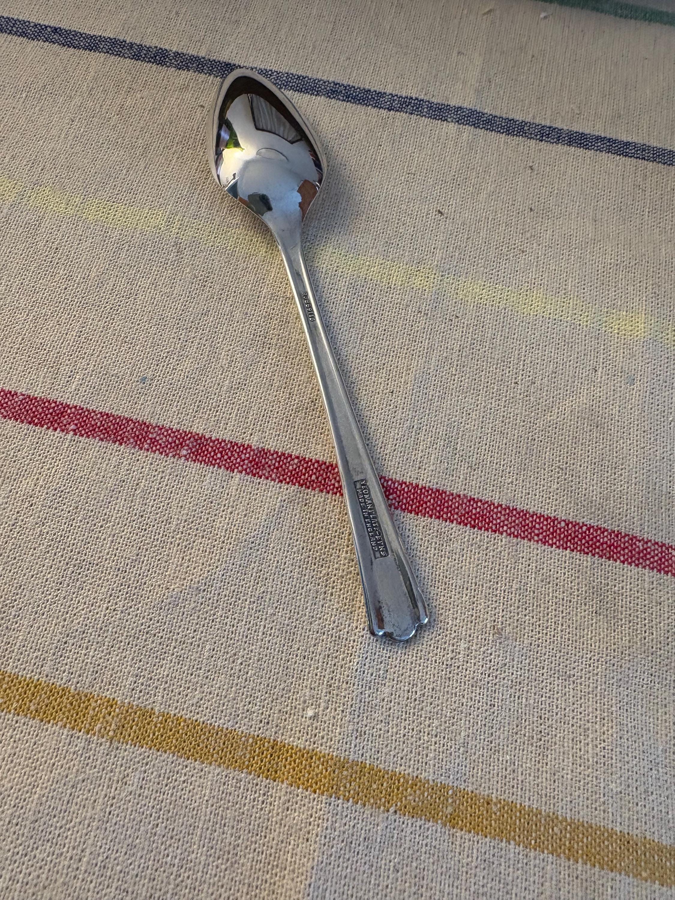 A Vintage Yeoman Plate EPNS Rd 859116 ( Silver Plated) Set of 6