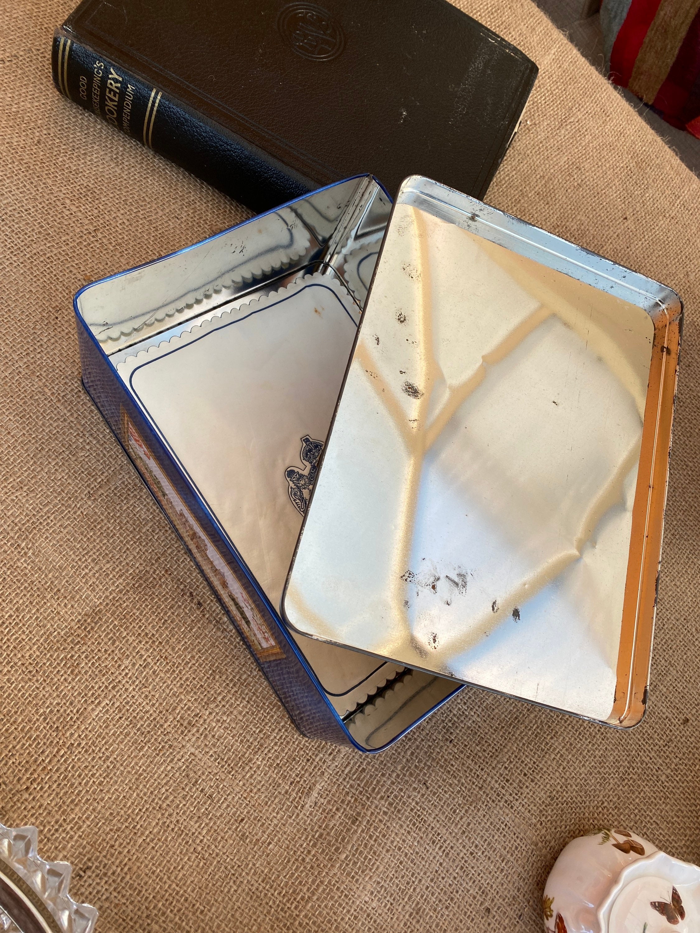 An Original 1990 Vintage Walkers Shortbread Tin to Celebrate Etsy