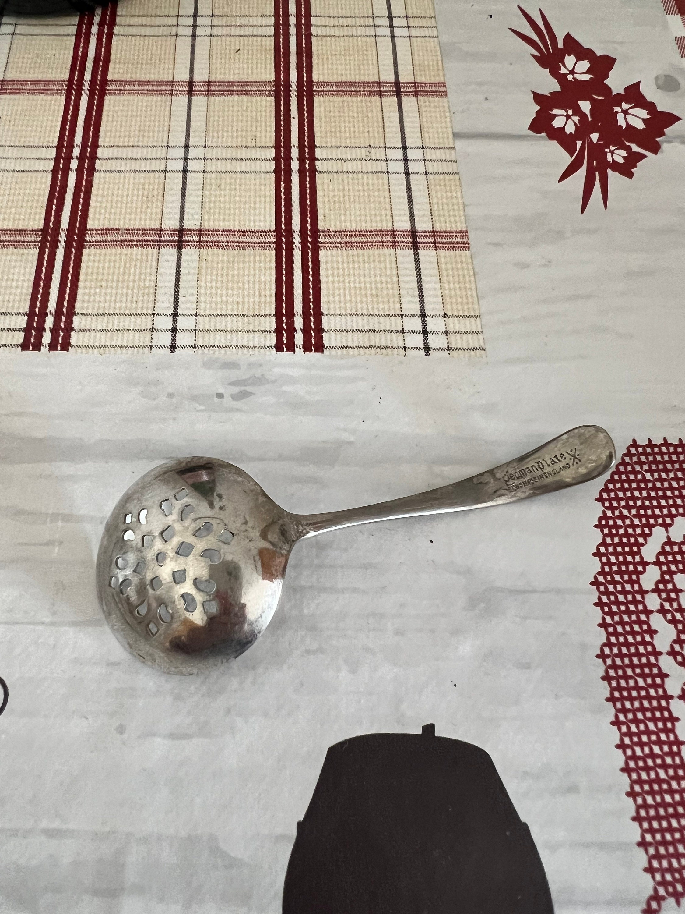 An Antique Yeoman Plate EPNS Made in England Vintage Silver Plated