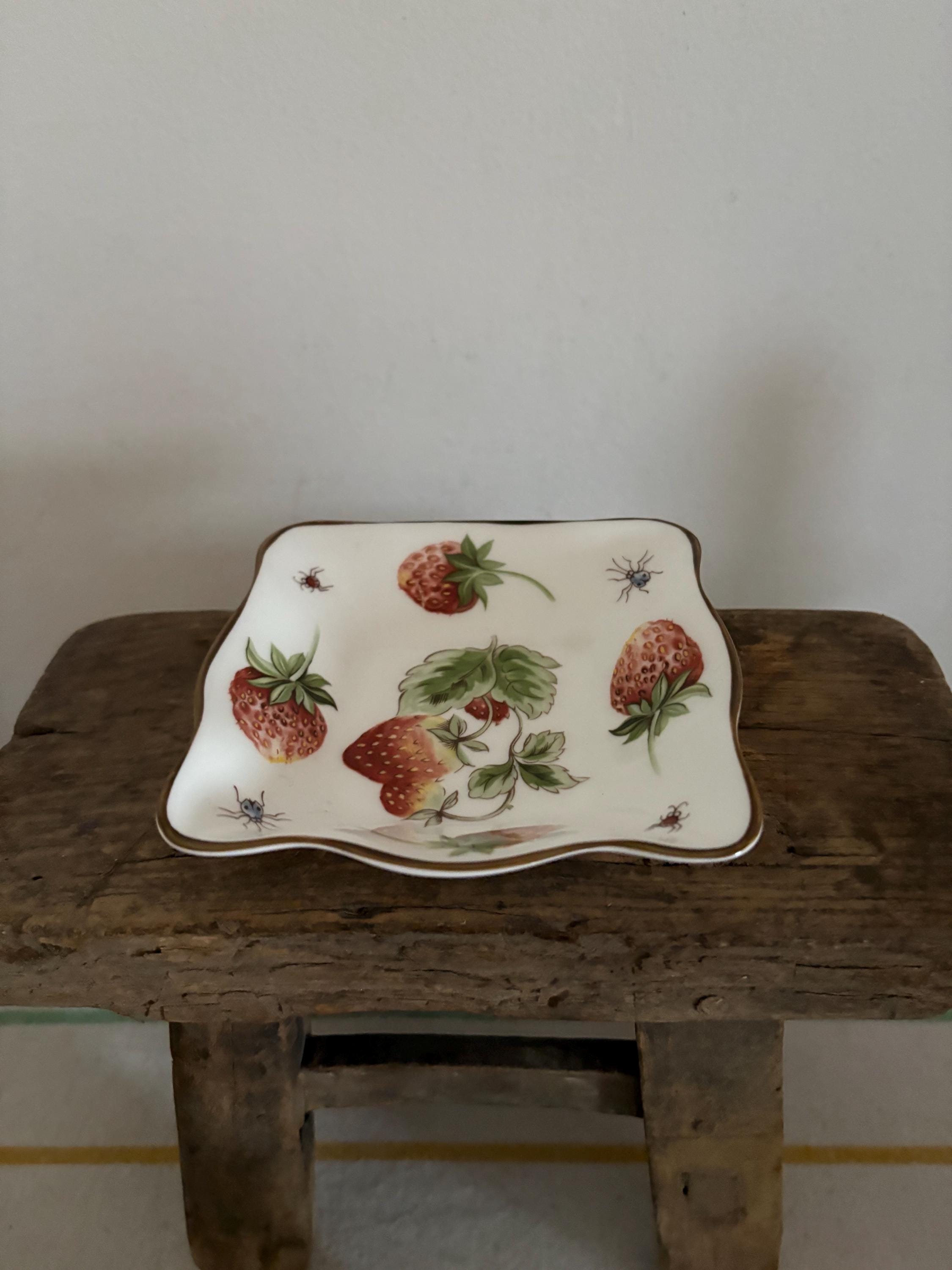 Coalport strawberry - Etsy 日本