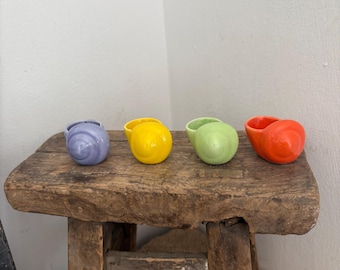 Lot traditionnel de 4 plats à escargots individuels en grès allant au four, vintage, couleurs mélangées